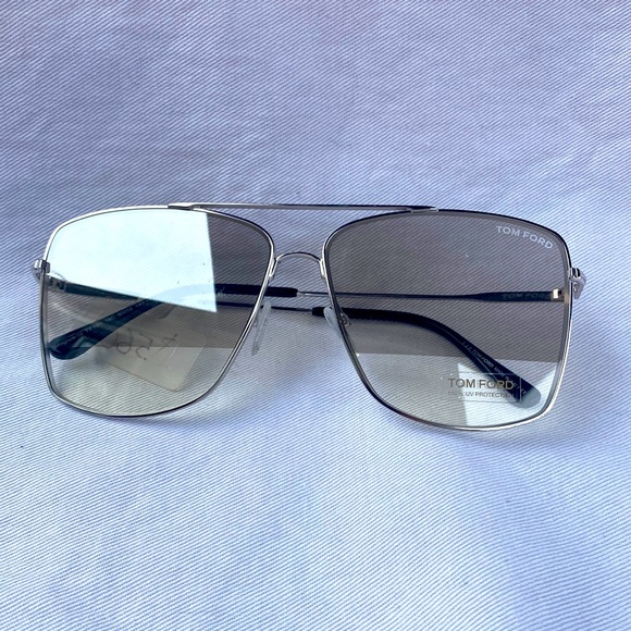 Tom Ford Sunglasses - Picture 1 of 8